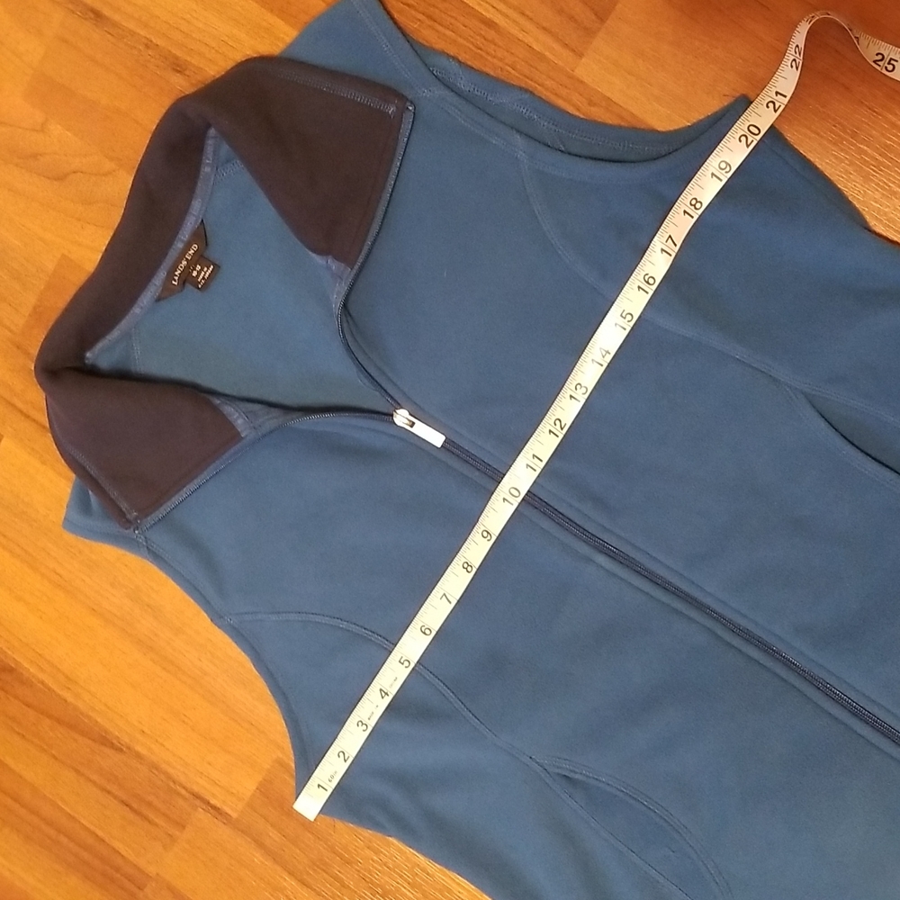 3/$15 or 5/$25 Lands' End Blue Soft Lightweight Fleece Vest Navy Collar Medium - Picture 6 of 8